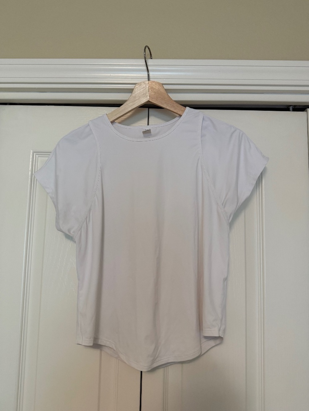 Old Navy FlowForm Go-Dry Performance Tee
